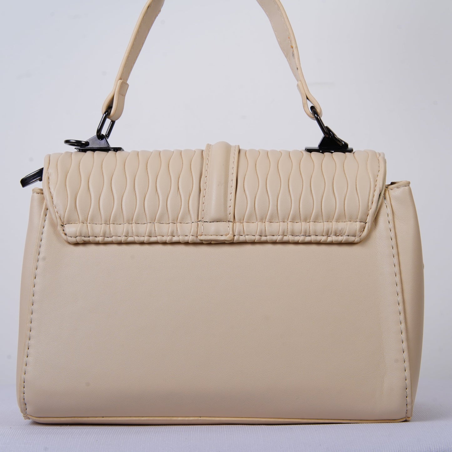 The Classic Muse – Cream Edition