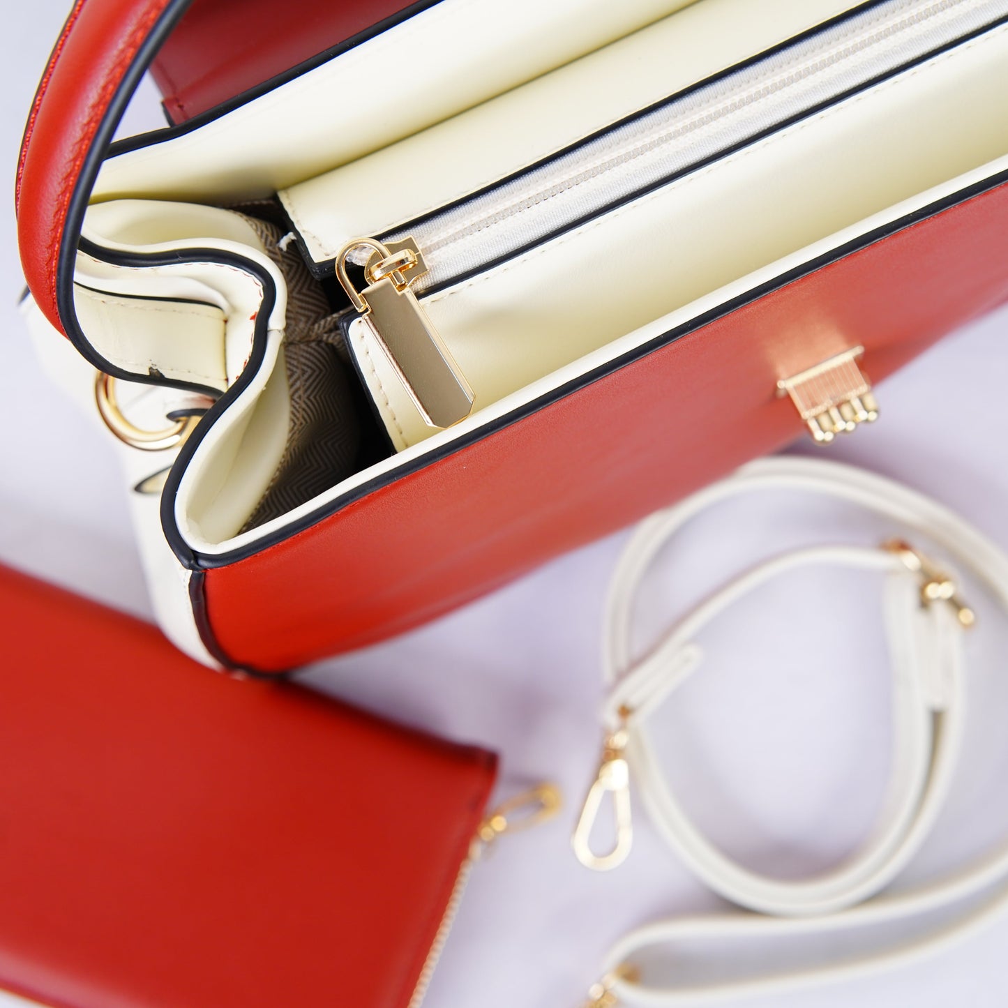 The Icon of Elegance – VANTINA Luxe Contrast Handbag