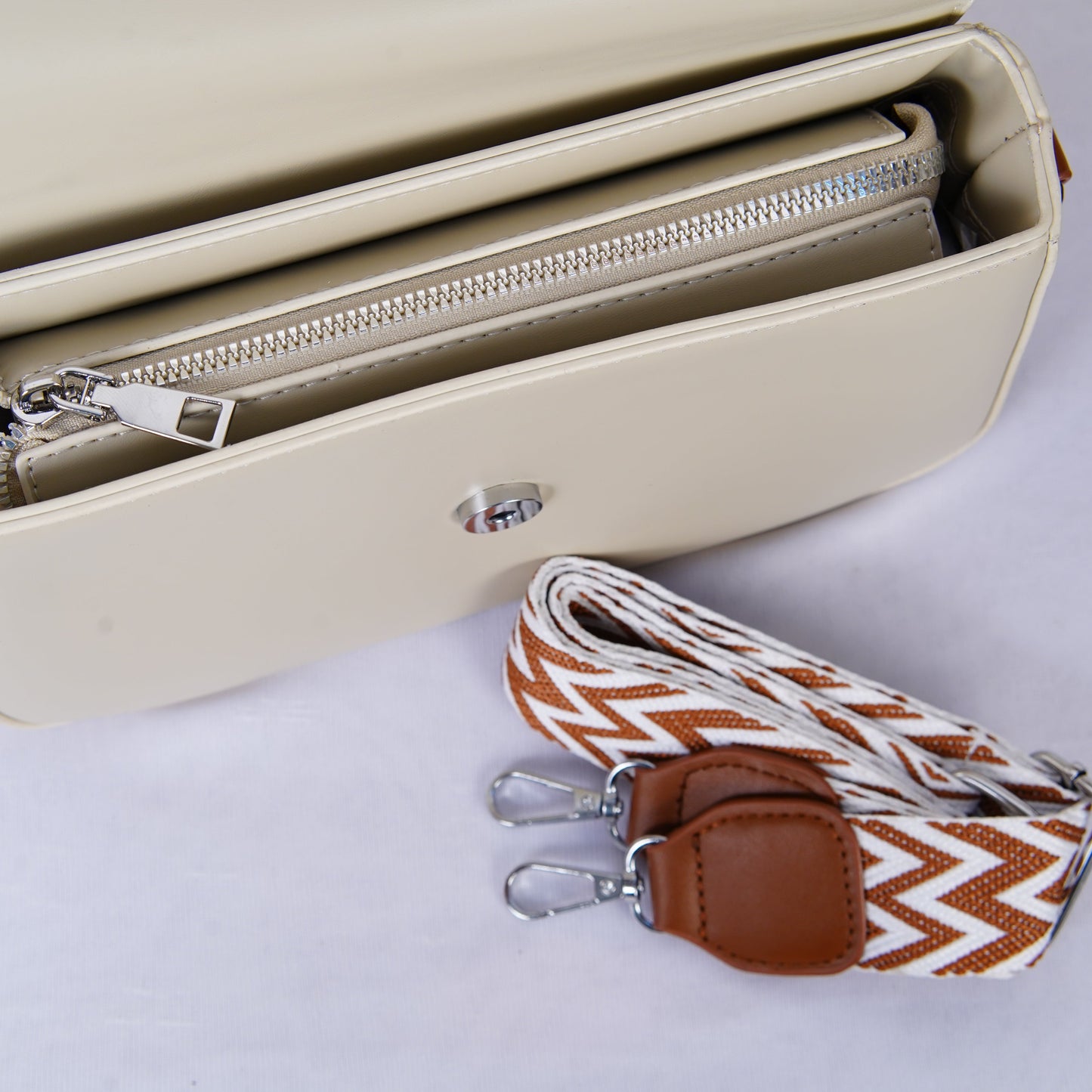 Madrid Classic Crossbody