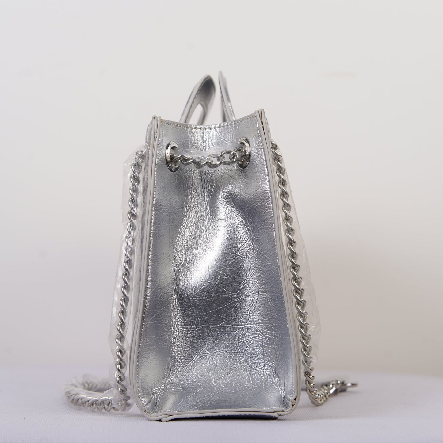 LUNARIA – The Metallic Muse