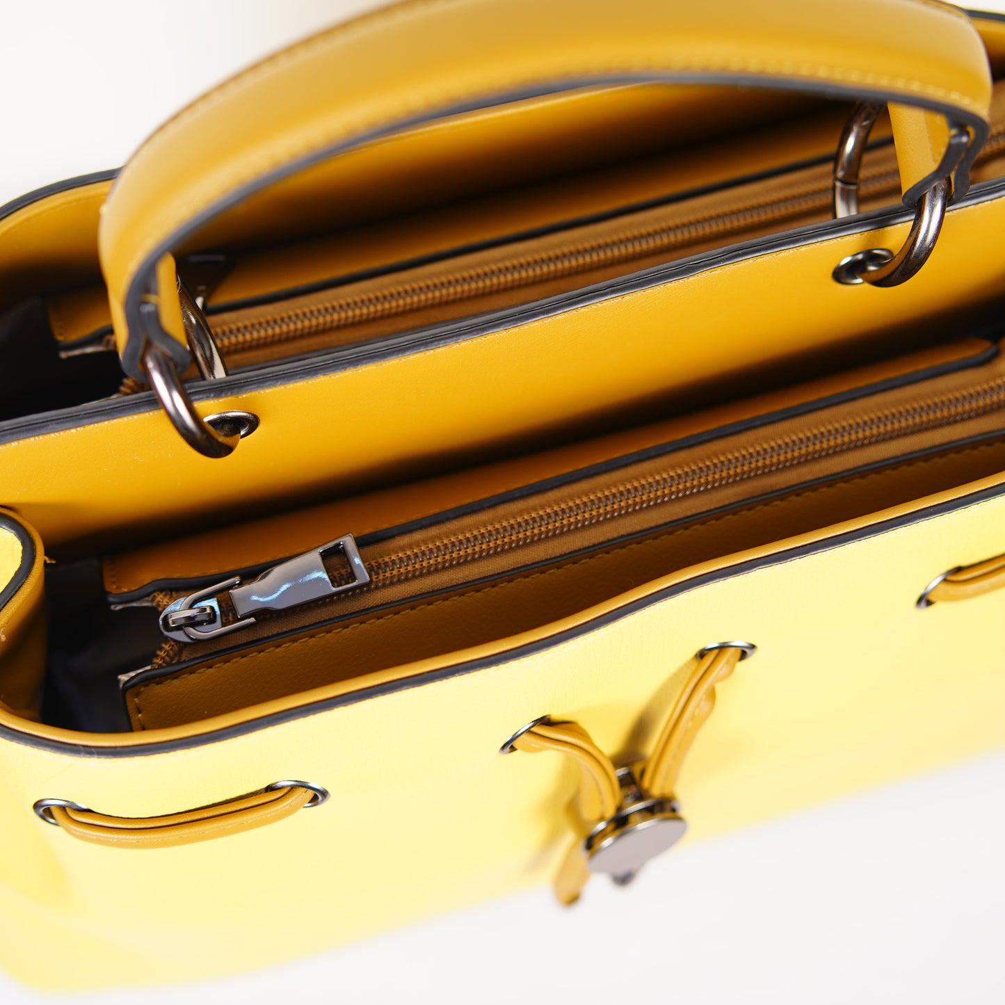 Solé – Sunshine Bucket Satchel