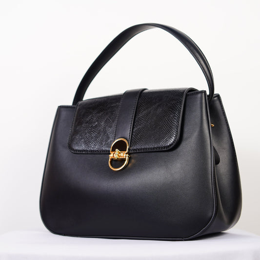 Noir Élégance Shoulder Bag