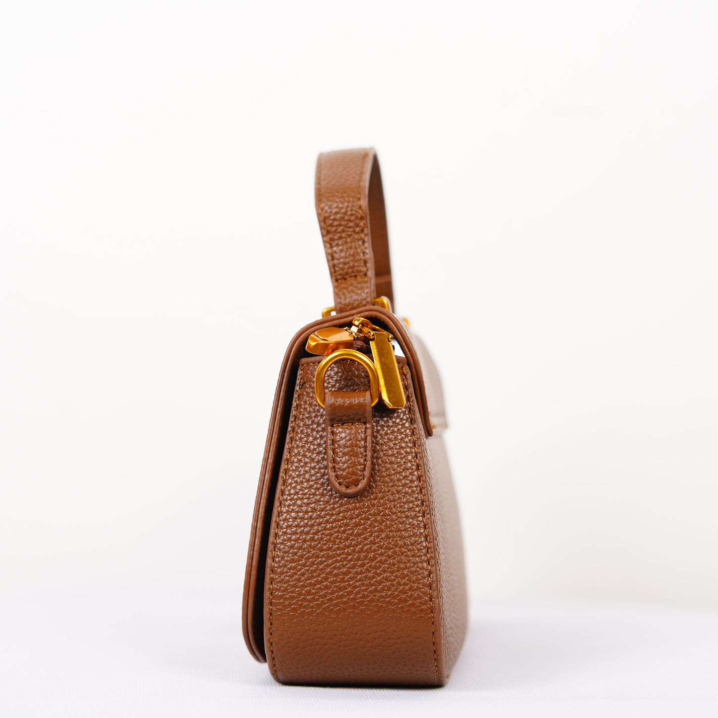 The Espresso Charm – Compact, Confident, Timeless.