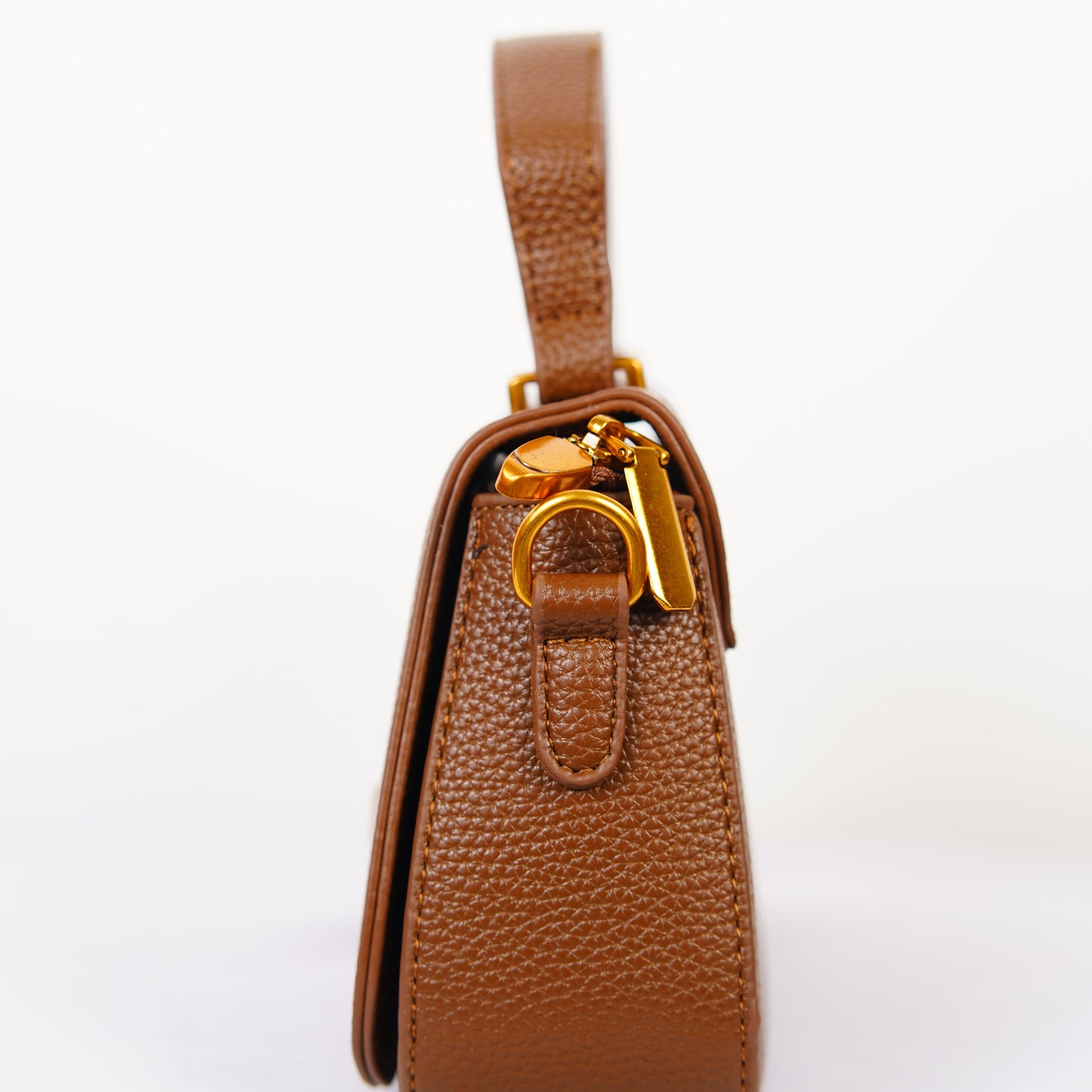 The Espresso Charm – Compact, Confident, Timeless.