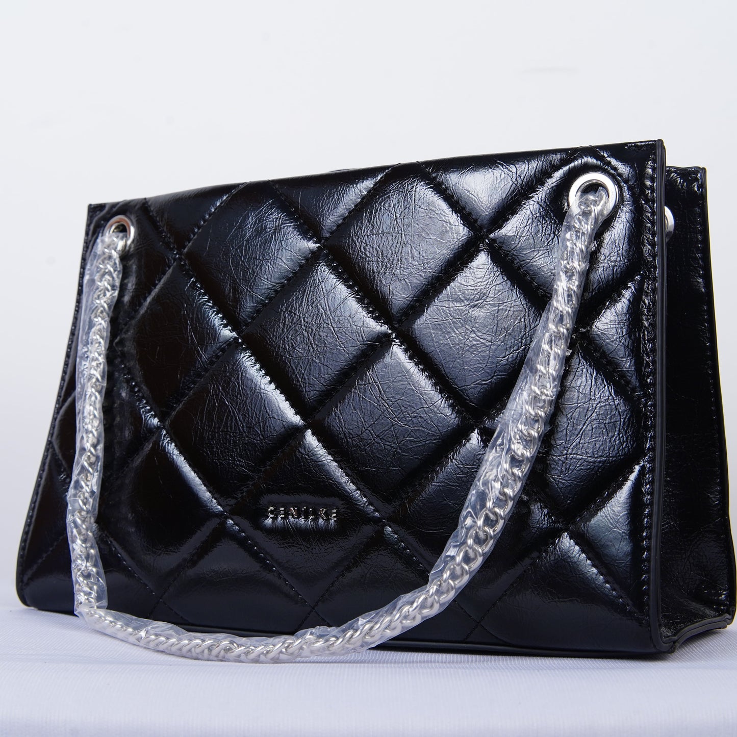 Luxe Chain Tote – Black Diamond Edition